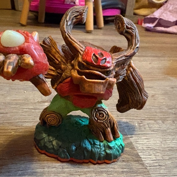 Nintendo Wii Skylanders Giants Activision Game EUC with 2 portals & 14 figures. - Picture 10 of 14